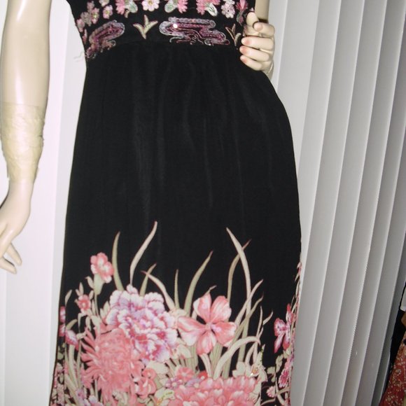 Dressbarn,deep V-neck,floral waist,sequins,border garden hem,sleeveless,UNIQUE - Picture 3 of 5